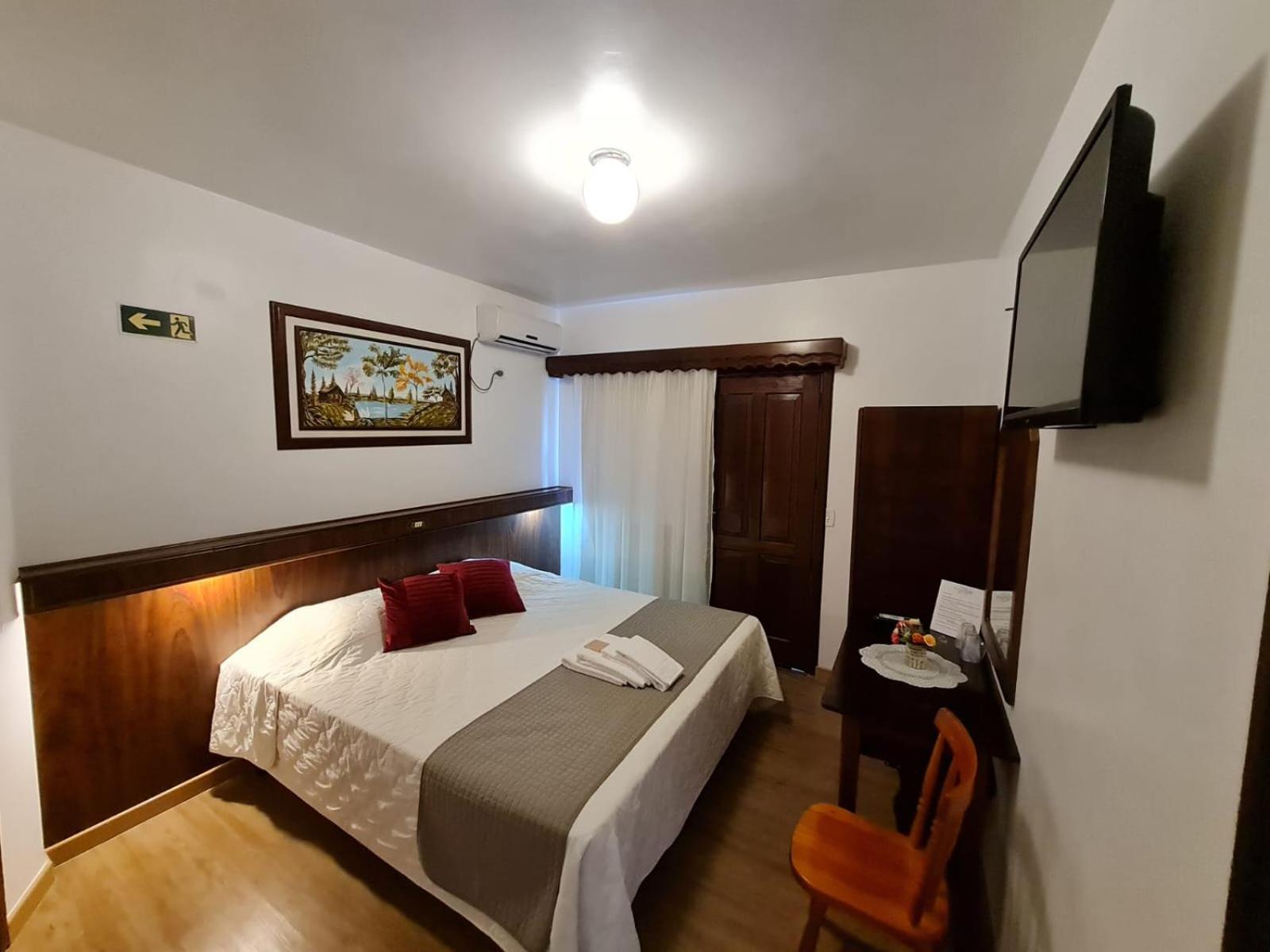 Hotel Schneider Treze Tílias エクステリア 写真