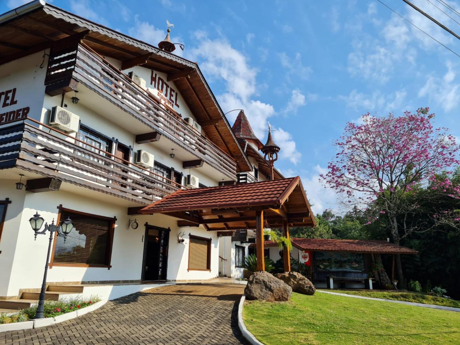 Hotel Schneider Treze Tílias エクステリア 写真