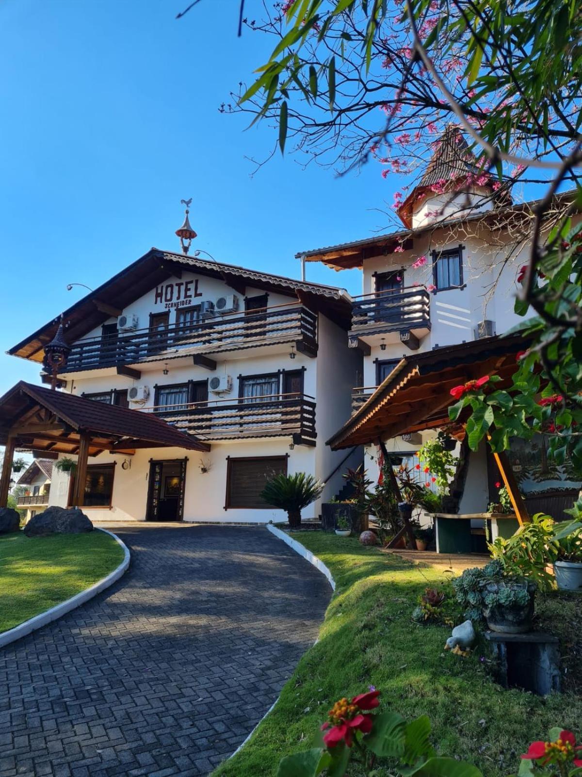 Hotel Schneider Treze Tílias エクステリア 写真