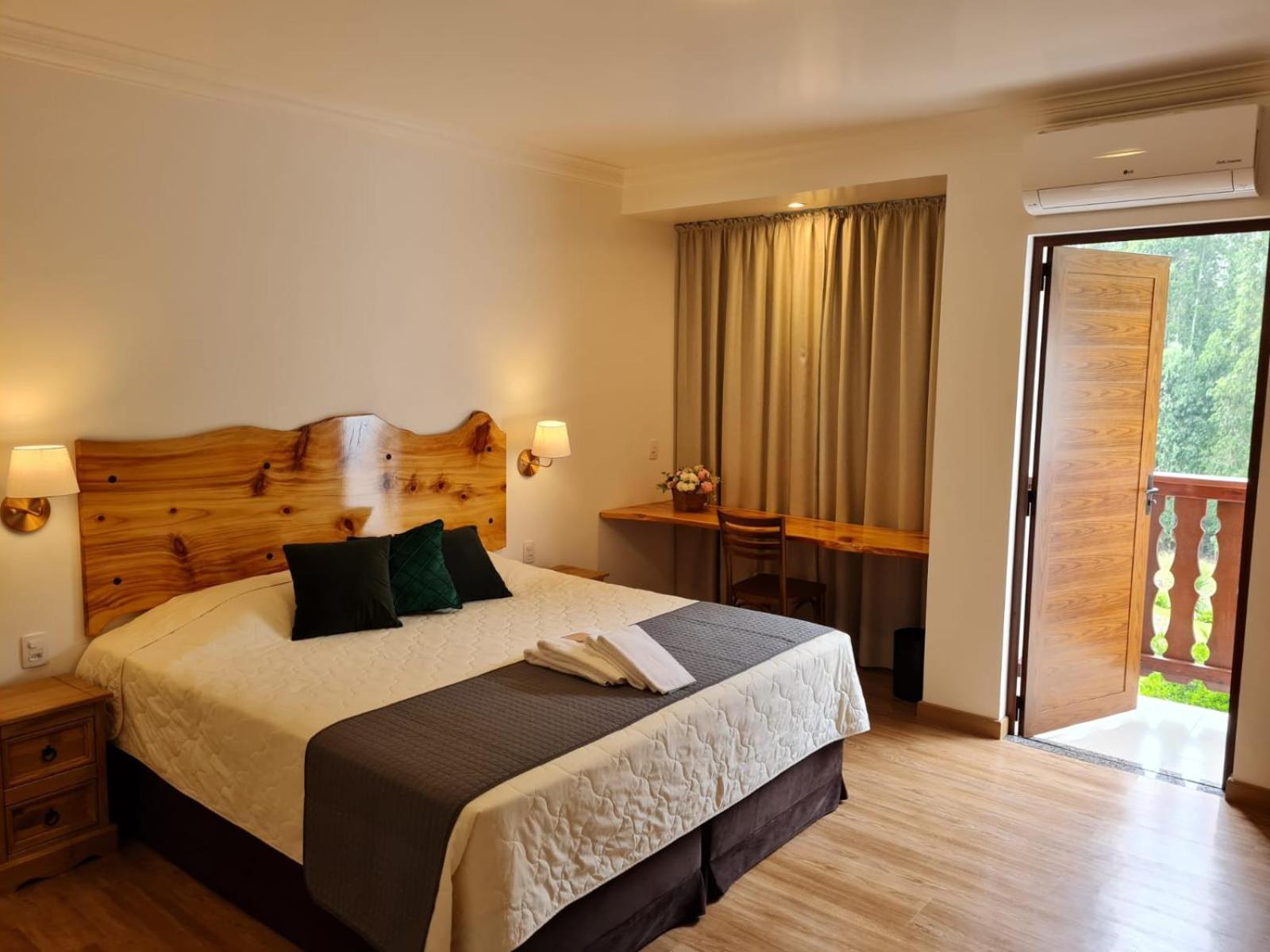 Hotel Schneider Treze Tílias エクステリア 写真